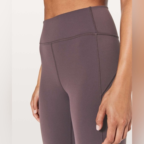 Lululemon In Movement 7/8 Tight *Everlux 25" | Vintage Grape | Size 6 | EUC!🌸💕 - Picture 5 of 10